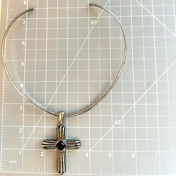 Modernist Silver Cross Pendant Collar Necklace - Picture 8 of 9